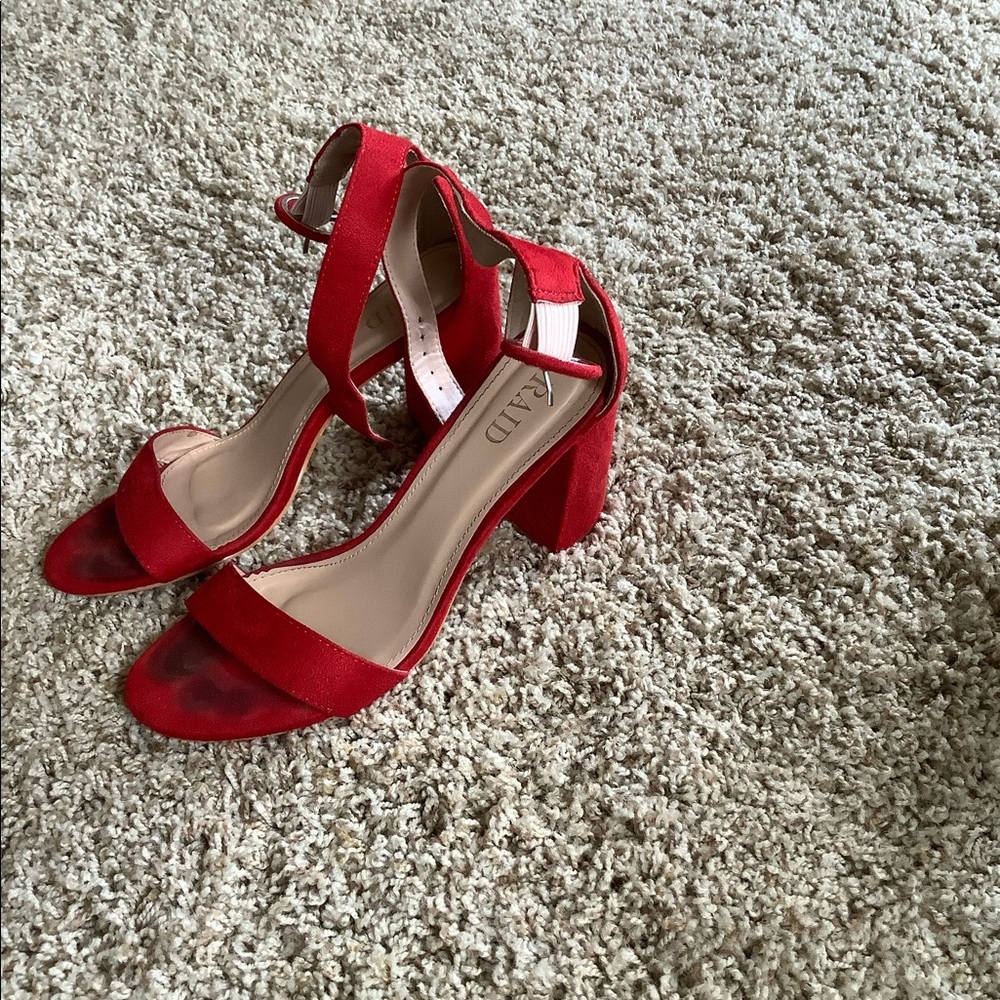Red heels - Picture 4 of 8